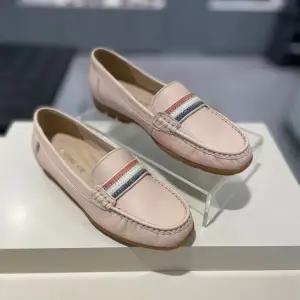 [롯데백화점]에스콰이아 여성 3cm 페니 장식 로퍼-YADSHL857PI