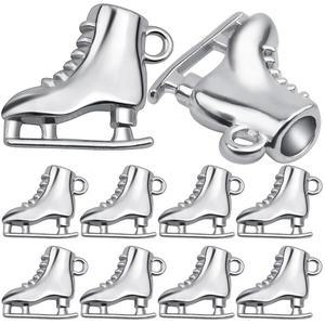 Hmjpng 20피스 아이스 스케이트 모양 매력 티베트 합금 당글 펜던트 공예 용품 DIY 목걸이 팔찌 주얼리 만들기 파티 선물, 화이트 골든