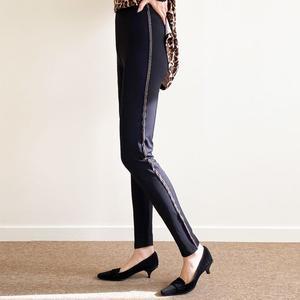 [까르죠아] 빅사이즈 골드 반짝이 기모 레깅스 겨울 미시 엄마옷 여성 따뜻한 슬림