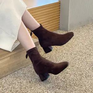 [롯데백화점]소보 레비토 스웨이드 스판 앵클부츠 5cm