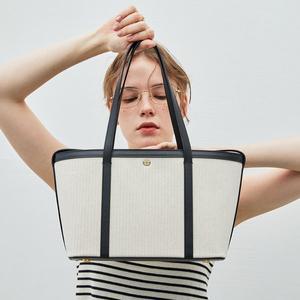 [몽삭] 마엘 소가죽 캔버스 숄더백 아이보리 블랙 AC26-2490-IB