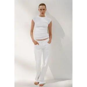 자라 ZARA 여성 워시드 코튼 티셔츠 - 화이트322993