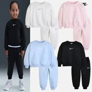 [나이키키즈] A254ST188P 나이키에센셜 FLC크루 (기모)세트 토들러 105-130  HQ7772