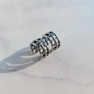 [노블른] 써지컬스틸 매듭 남자 이어커브 귀찌