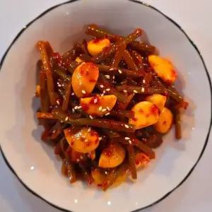 반찬연구소 알마늘 마늘쫑무침 500g/1kg 새콤매콤한 맛 별미 간편반찬