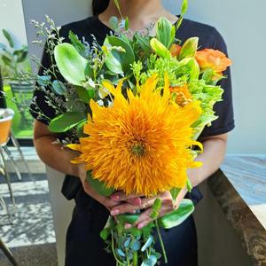 [꽃같은하루] 테디베어 해바라기 꽃다발 미니장미 투베로사 믹스 생화 택배