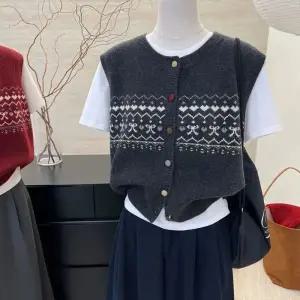 여성 패턴 라운드넥 칼라 버튼 니트 조끼 vs-58