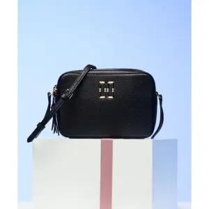 [갤러리아] DCWA6E069 닥스 블랙 골드로고 미니크로스백