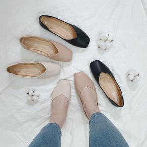 [디아슈즈]스퀘어 브이라인 말랑 플랫