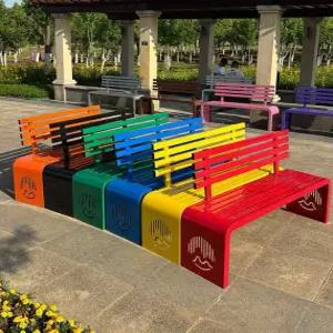 무지개 컬러 야외 벤치 의자 등받이 철제 공원 정원 놀이공원 테마파크 펜션 리조트 카페