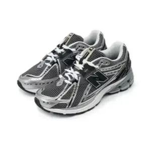 뉴발란스 1906 그레이 실버 메탈릭 남자 운동화 U1906RCG