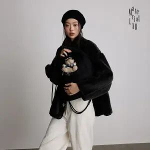 머티리얼랩 25FW 키링코어 FAUX 스웨이드 백팩