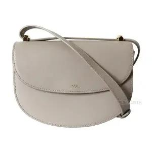 [롯데백화점]아페쎄 23FW 여성 PXBJQ F61161 LAK 제네바 사피아노 크로스 백 펄그레이