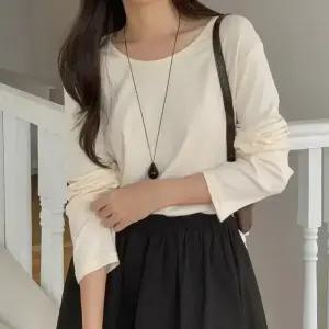 [코코블랑] 모달 유브이넥 티셔츠