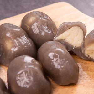 직접 만든 콩 앙금을 듬뿍 넣어 담백하고 쫀득한 감자떡1kg 2봉