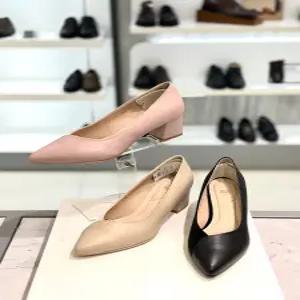 [닥스] 여성 4cm 블록힐 스틸레토 펌프스 힐 dis512