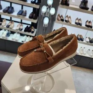 [엘칸토]엘칸토 HC10 여성스웨드방한털로퍼카멜 LCWC02U339TA (41362745)