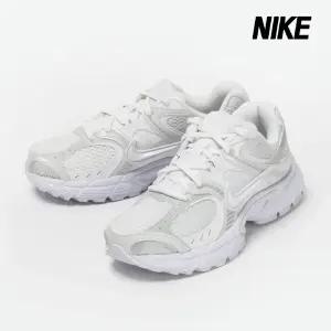 나이키 운동화 V5 RNR 여성 런닝화 화이트 메탈릭 실버 HQ7901-101