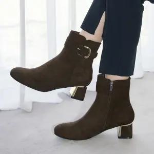 [무크] 여화 조에 버클 앵클부츠 2colors