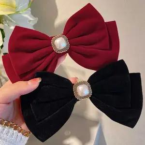 [골드스마일]여자 겨울 데이트 룩 진주 벨벳 리본 헤어 핀 코디