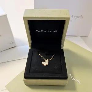 반클리프 목걸이 여성용 스위트 버터플라이 펜던트 마더오브펄 VCARF69300