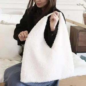 페이크퍼 양털 뽀글이 숄더백 대학생가방 캐주얼가방 WFKXQ6L