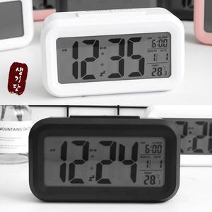 무소음 디지털 탁상시계 알람 자명종 대화면 온도표시 화이트 블랙