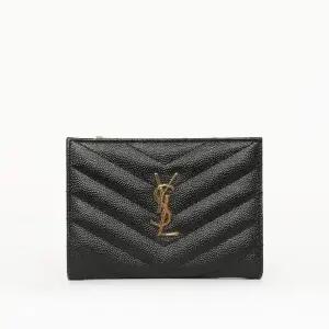 생로랑 25SS 모노그램 마틀라쎄 지퍼 여성 반지갑 668287 BOW01 1000