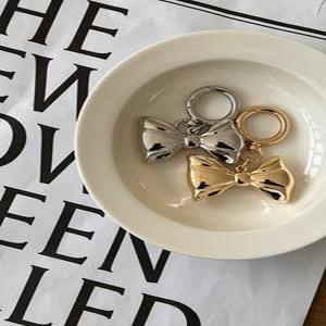 국내제작 리본 발레코어 실버 골드 메탈 핸드폰 걸이 가방 꾸미기 모루인형 키링 소품
