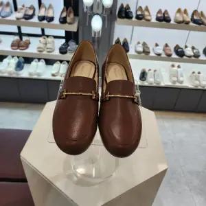 [엘칸토]엘칸토 HC10 여성양가죽골드장식로퍼2cm LCWD52U33985 (40919208)