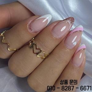 탈착식 아크릴 가짜 손톱 프레스 온 네일 귀여운 체리 프렌치 아몬드 웨어러블 인공 풀 커버 팁 24 개