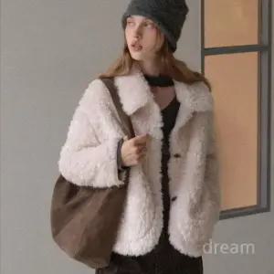 EGGKA 양털 일체형 두꺼운 외투 여성 카라