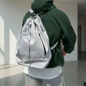 비비오 크로스 백팩 겸용 2way 나일론 방수 복조리 가방 2컬러 WFKMJ8N