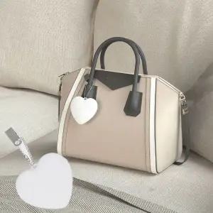 [하프클럽/]키링 장식 조명 인기 하트 후레쉬 열쇠고리 l