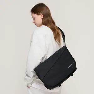 로아드로아 니디드 크로스 메신저백 (블랙)
