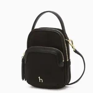 [NS홈쇼핑][헤지스ACC] HIWA4E430BK 블랙 나일론 더블지퍼  큐빅장식 크로스 미니백..