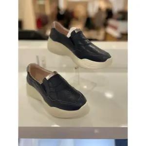 [롯데백화점]에스콰이아 여성 핫픽스 포인트 캐쥬얼 슬립온-EQESHL602NY