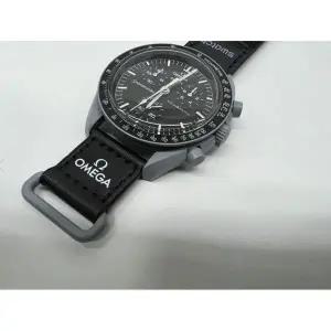 [정품] Swatch x 오메가 Snoopy Bioceramic Moonswatch Mission To The Moonphase New Moon 스와치 스누피