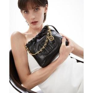 [NS홈쇼핑][헤지스ACC] HIBA4E553BK H패치 블랙 레더 퀼팅 체인 호보 숄더백 S..