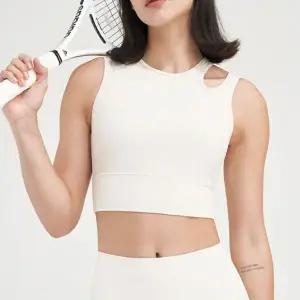 언발 스판 크롭 나시티 화이트 1P 요가 스포츠 운동복 운동복상의