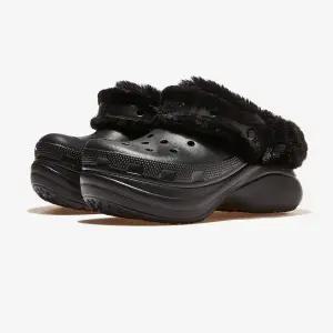 크록스 베이 라인드 클로그 [CRS211753/0118955]