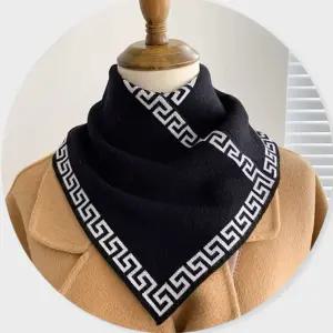 목가리개 필수템 기모 시즌추천 삼각 머플러 넥워머 겨울