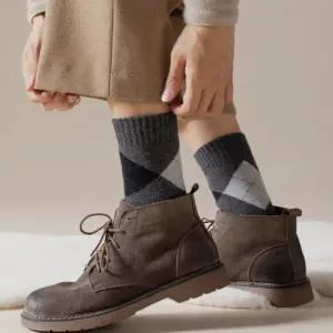 겨울 긴 목 양말 부드러운 따뜻한 데일리 체크 패턴 양말 패션 가을 남자 5족 남성