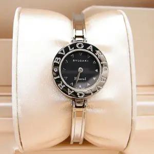 [불가리] 비제로원 검정판 여성용 뱅글시계(미듐)