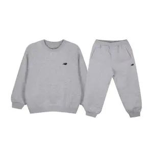 [뉴발란스]M 뉴발란스키즈트레이닝세트 PQC NK9YFB412U-AA 스몰로고 포인트 기모 스웨트셋업