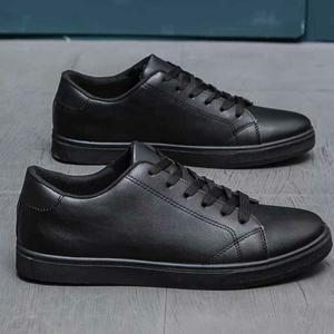 [라일리] Rly 남자 직장인 캐주얼 검정 스니커즈 출근 룩 패션 코디