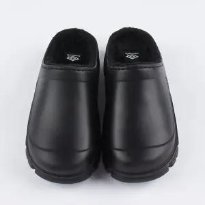 공용 토피 코지 퍼 뮬 방한화 블랙 UP423EMUO2