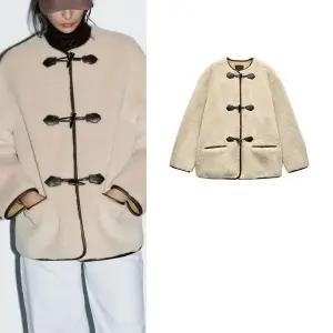 자라 라운드넥 퍼 토글 떡볶이 더플 자켓 코트 점퍼 8372300