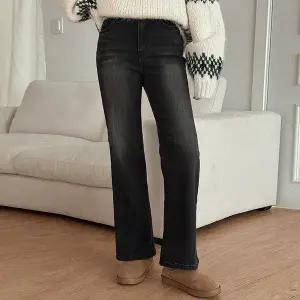 [공구우먼] 샌딩 워싱 세미 부츠컷 데님 팬츠 84807 빅사이즈 여성의류