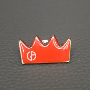 조르지오 아르마니 크라운 브로치